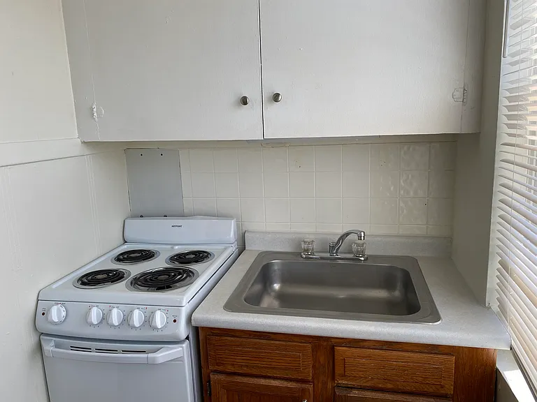 15 W Broadway St #M — Photo 11