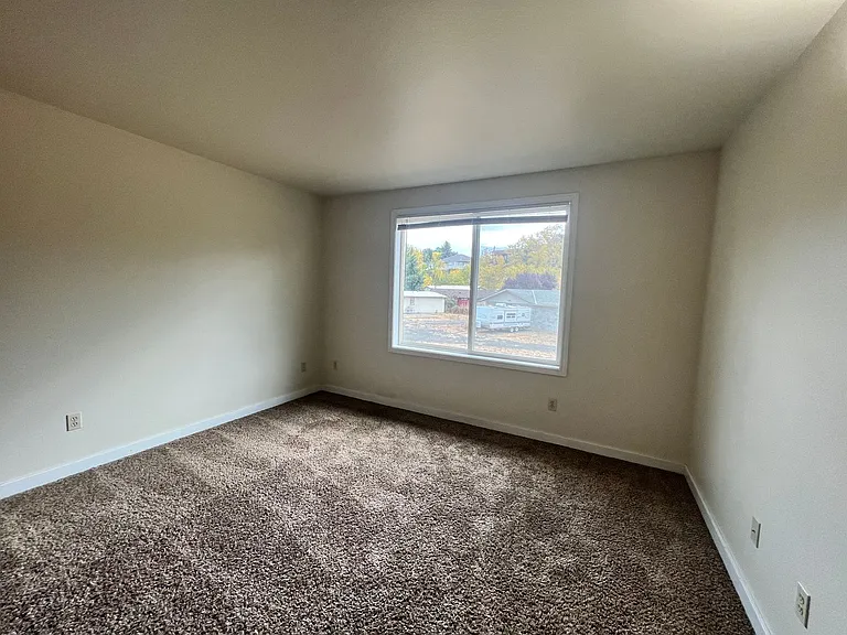 1304 N Brooklane St — Photo 24