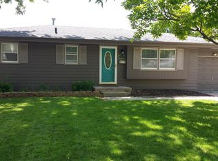 12223 P St, Omaha, NE 68137