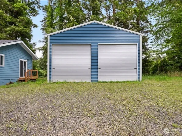 2693 State Rt 101, Ilwaco, WA 98624