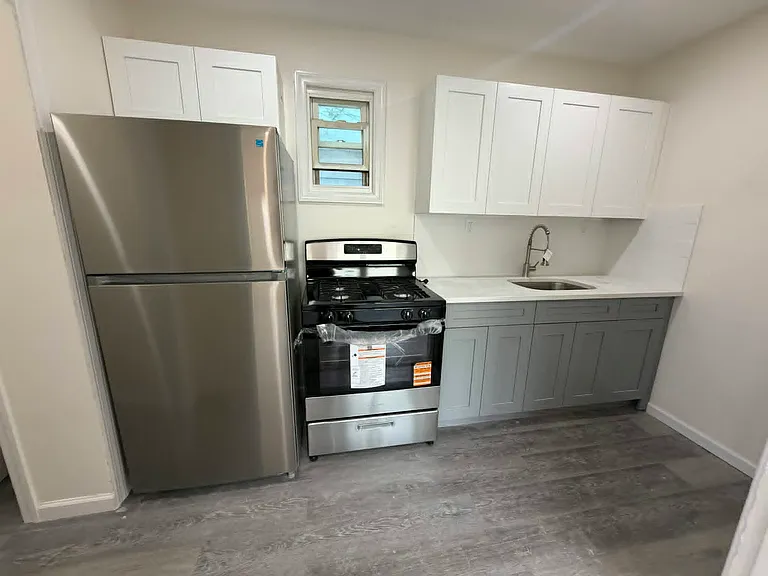 204 Duncan Ave #1A — Photo 1