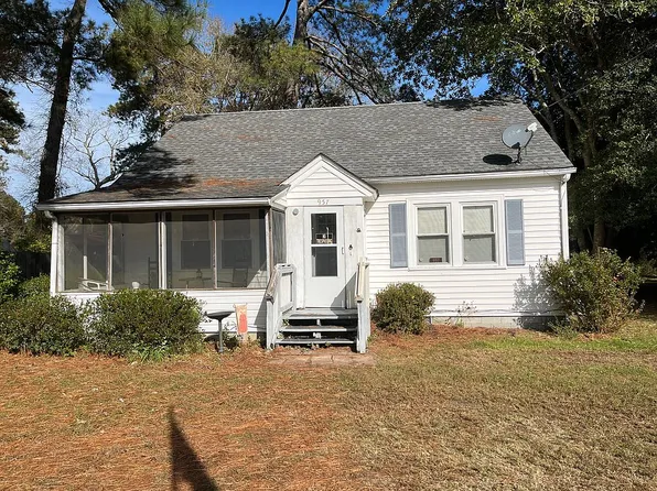 957 Barricks Mill Rd, Wake, VA 23176