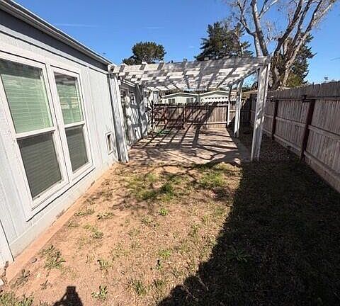 4th image of 3893 Berwyn Dr