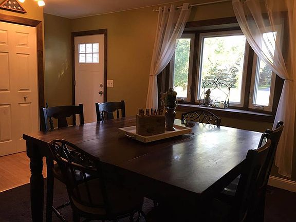 Family Room - Dining Room