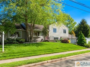 141 Mason Dr, Metuchen, NJ