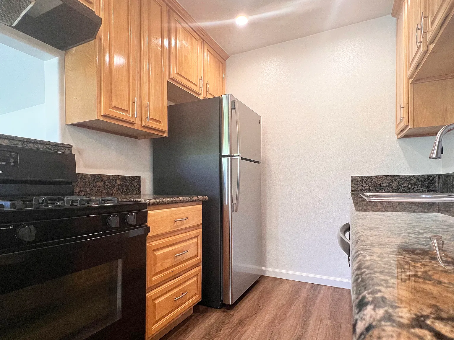 2 bed, $2,450 — Photo 2