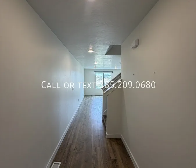 1356 S Windy Ridge Dr — Photo 4