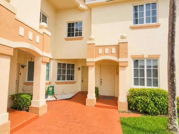 8356 NW 10th St APT 6D, Miami, FL 33126