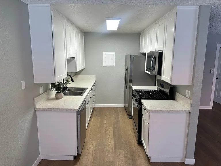 Tierra Palms Apartment Homes — Photo 117