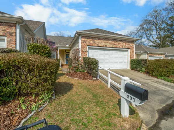 207 Georgetown Ln, Hattiesburg, MS 39402