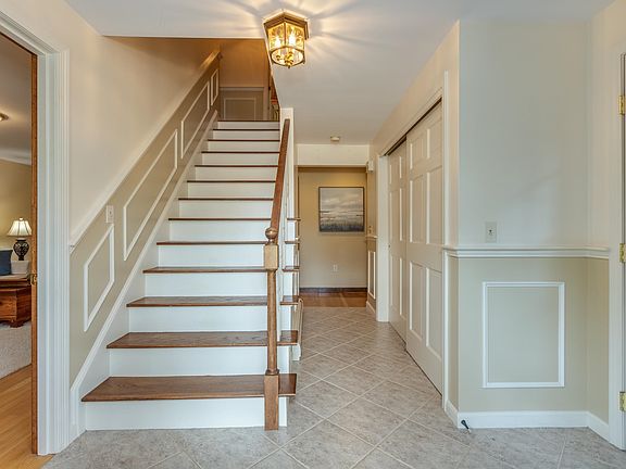 3rd image of 15 Catalina Ln