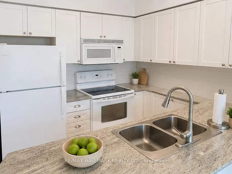 763 Bay St #2109 — Photo 3