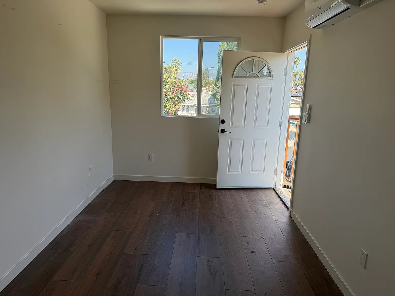 1 bed, 450 sqft, $1,800 — Photo 4