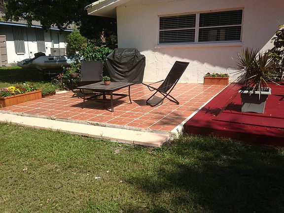 5th image of 2914 Tanglewood Dr