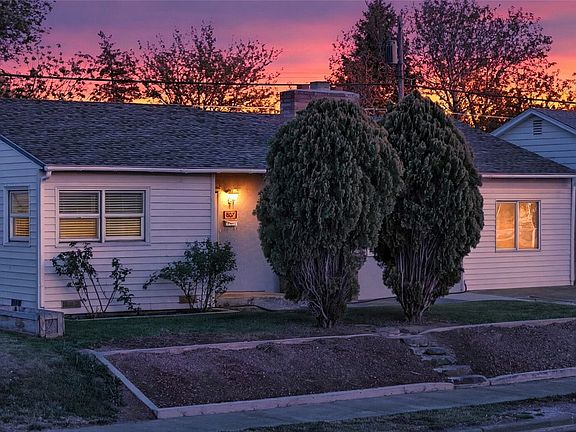 2nd image of 807 S Hawthorne Drive