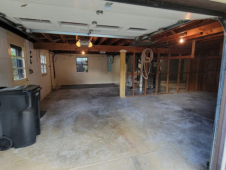 121 Layton Ave — Photo 18