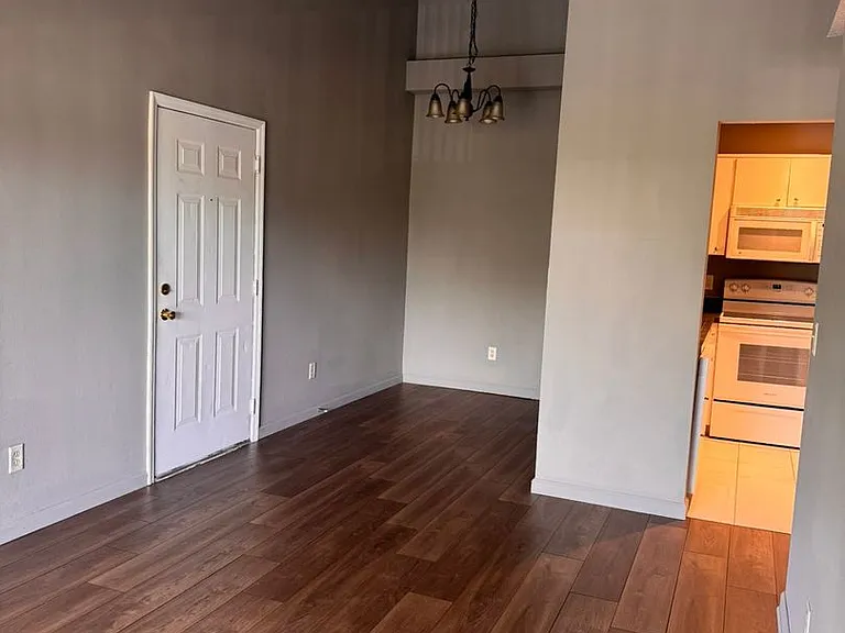 1132 S Pine Ridge Cir #108 — Photo 2