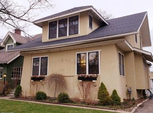 1406 Hillcrest Ave, Kalamazoo, MI 49008