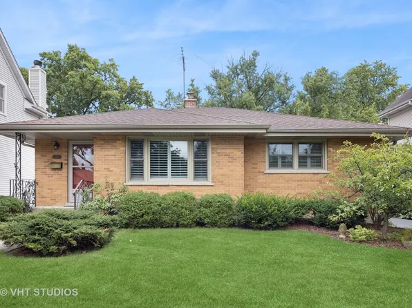 147 N Myrtle Ave, Villa Park, IL 60181