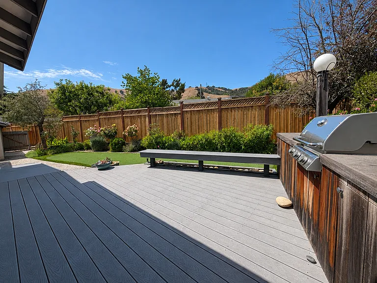 1220 Deer Rd — Photo 16