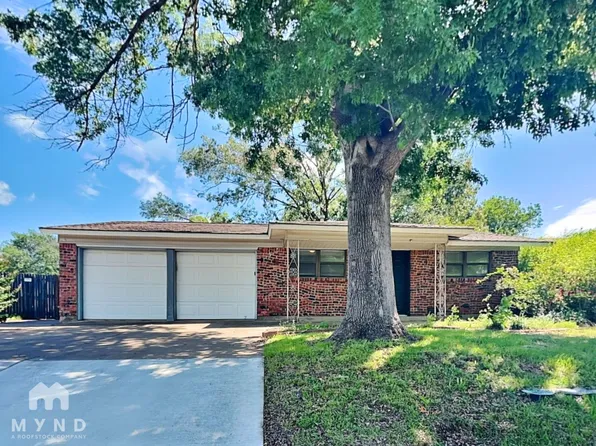 605 Thompson Dr, Saginaw, TX 76179