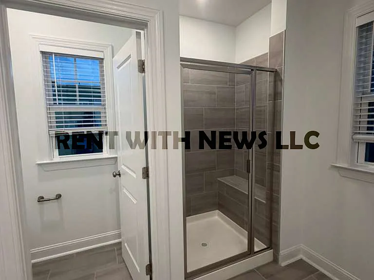 704 Longleaf Grove Ln — Photo 20