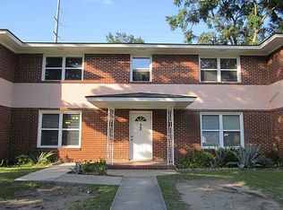 22 Thackery Pl APT 1, Savannah, GA 31405