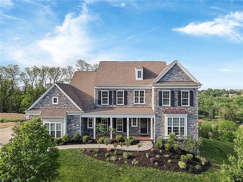 1st image of 692 Country Club Dr