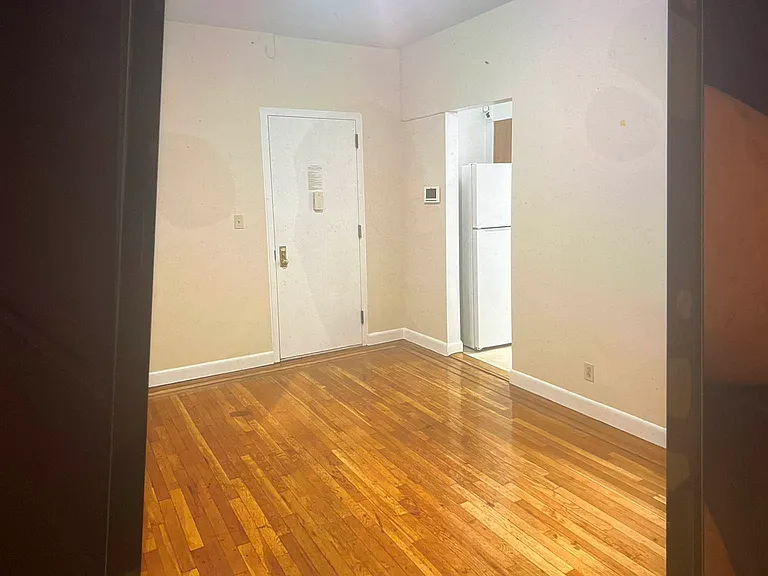 45-48 42nd St #1E — Photo 5