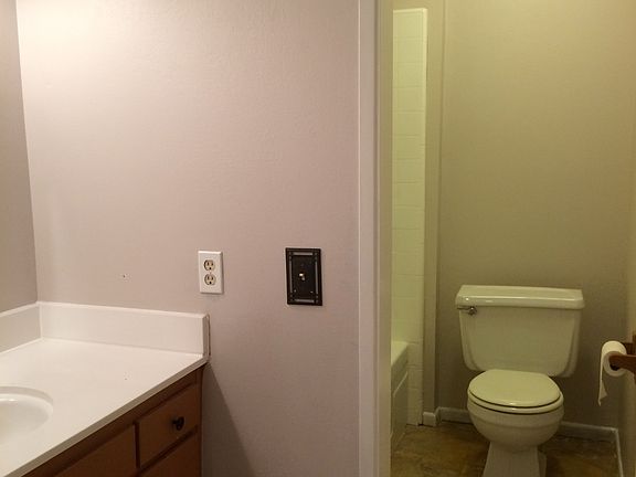2nd Bathroom