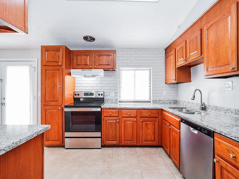 1284 Falene Pl — Photo 9
