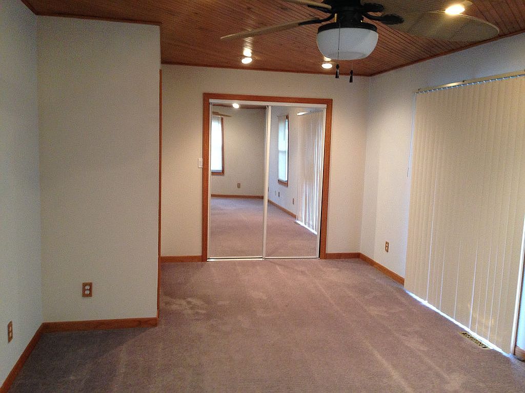 1112 S Otter Creek Rd, Streator, IL 61364 Zillow