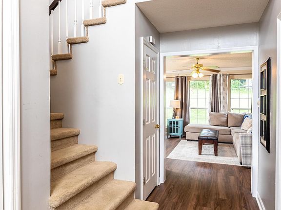 3rd image of 8701 Brucewood Ln