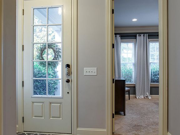 4th image of 1828 Townsend Blvd