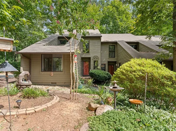 9601 Groundhog Dr, North Chesterfield, VA 23235