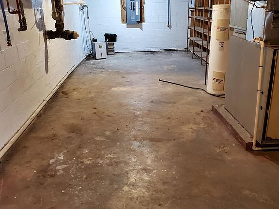 3rd image of 1800 S Haverhill Dr
