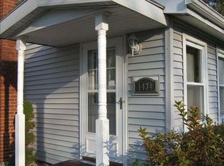 1434 Larchmont St, Erie, MI 48133