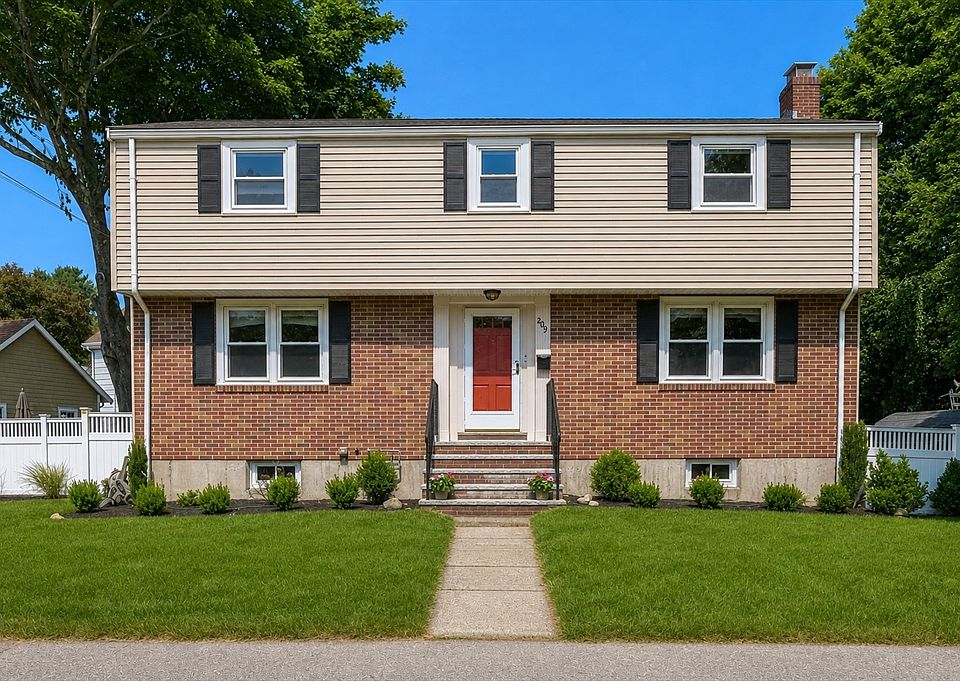 1st image of 209 Prospect St