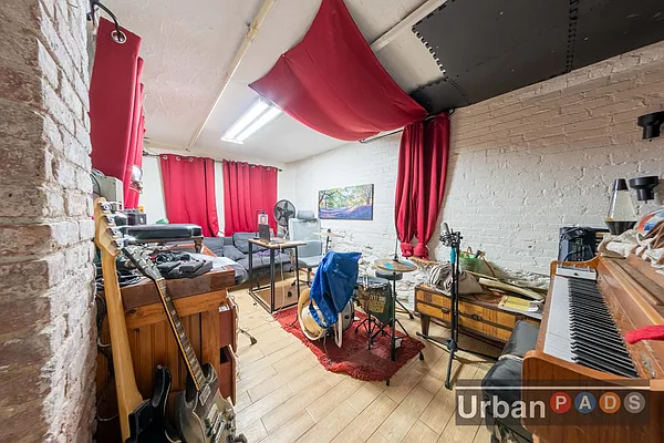 Rented by Urban Pads | media 21