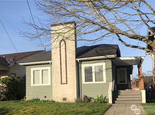 4305 Densmore Ave N, Seattle, WA