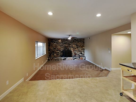 2nd image of 1428 27th Ave