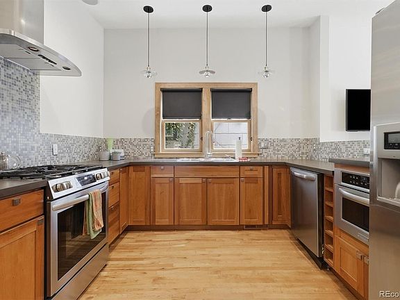4th image of 3122 Umatilla Street