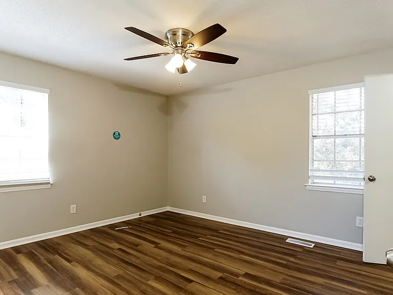1632 Maralyn Dr — Photo 8