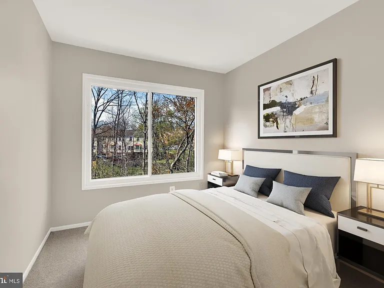2810 Cambridge Dr — Photo 17