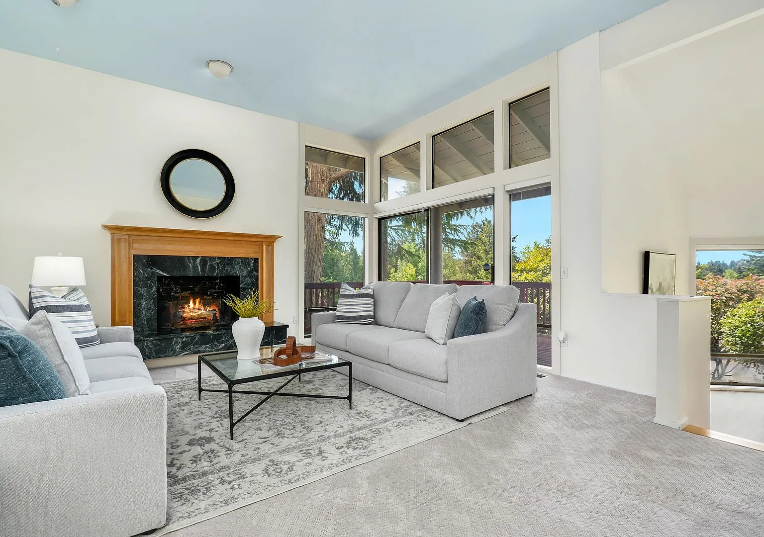 4Bd/3.5Ba Clyde Hill Home — Photo 4