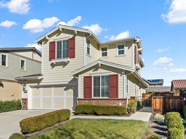 250 Christine Lynn Dr, Morgan Hill, CA 95037