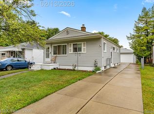4940 Mayfair St, Dearborn Heights, MI 48125
