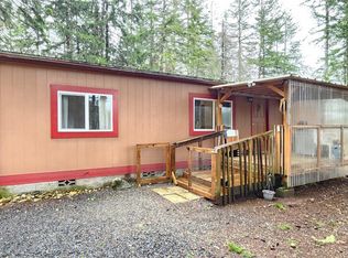 274 W Forest Green Ln, Elma, WA 98541