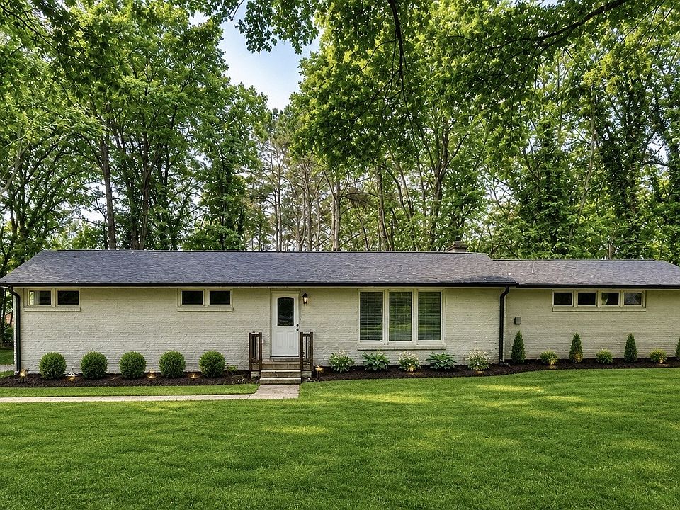 1st image of 113 Pine Circle Dr