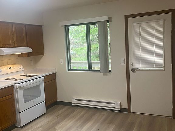 2nd image of 202 N Limits Rd #3